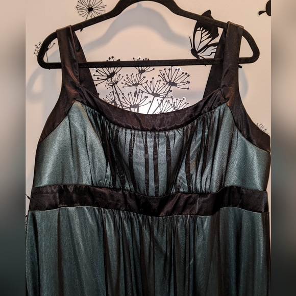 dressbarn Dresses & Skirts - Black and Teal Midi Dress